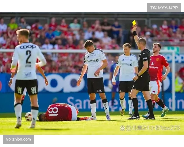 利兹联古德蒙松红牌后防守组织严密，零封对手展现战术纪律性